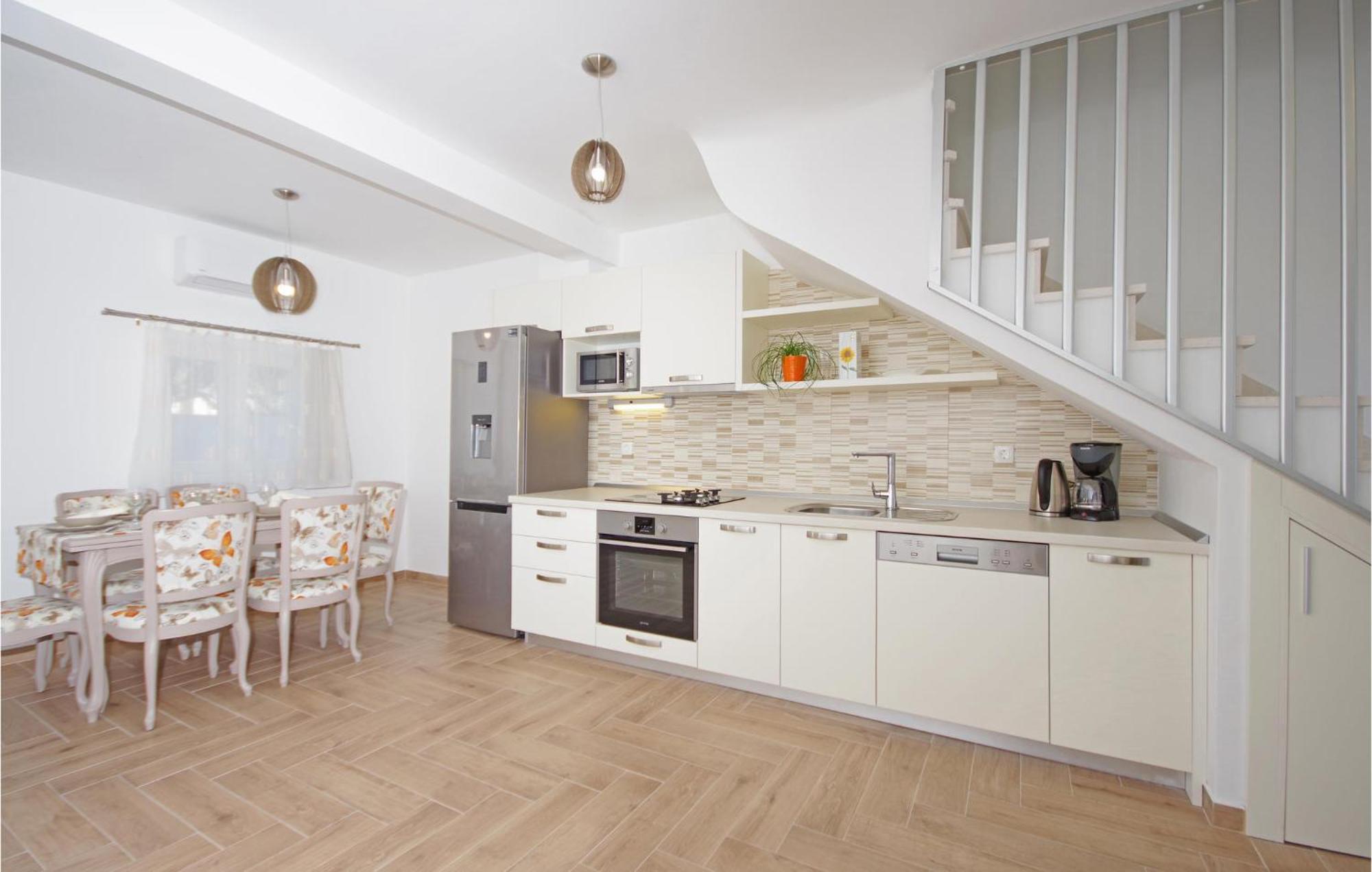 Awesome Home In Drvenik With Wifi Exterior photo