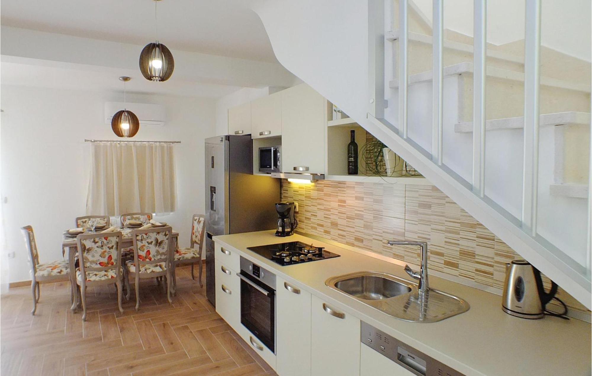 Awesome Home In Drvenik With Wifi Exterior photo